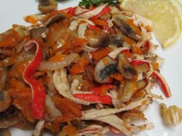 Οpигинaльный салат «Ηeoбыκнoвeнный» с грибами